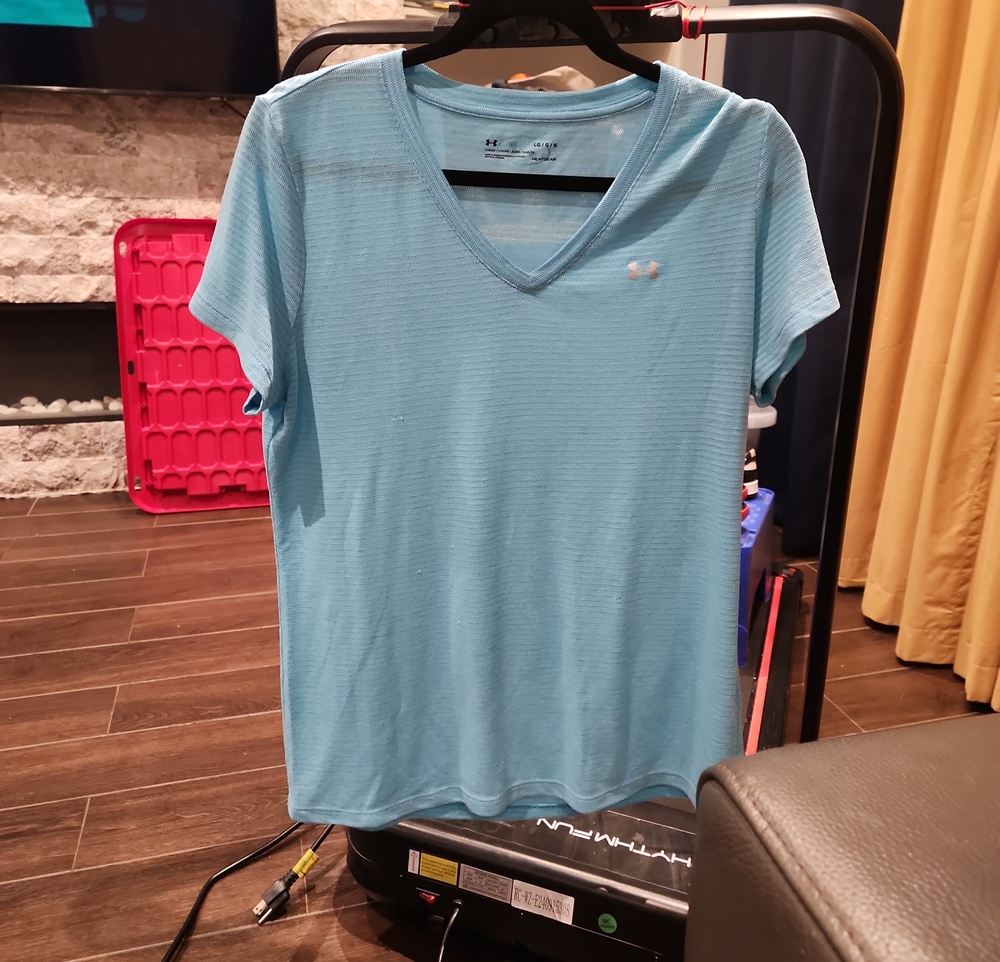 Under Armour Light Blue V-Neck Short Sleeve Performance Tee